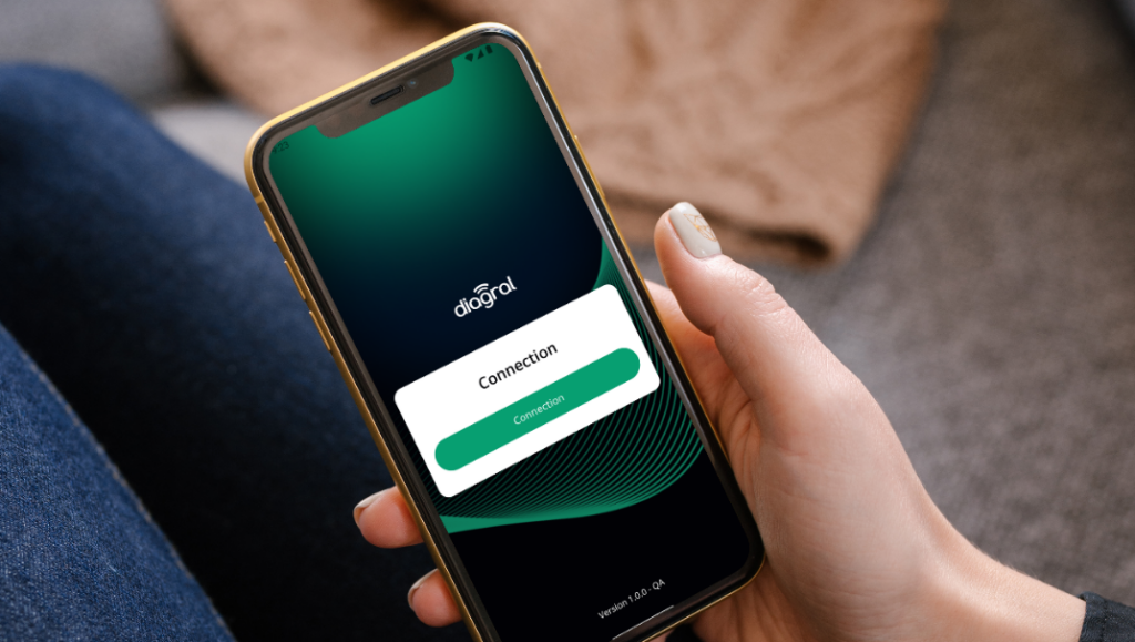 Téléchargez l'application Diagral Setup pour installer votre alarme